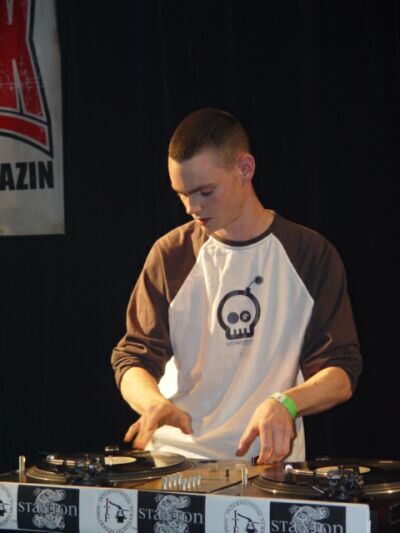 DJ Flip scratching