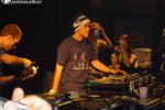 DJ Beware exhibicia DJ Beware exhibicia