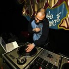 Bez Pózy_FM: Marcový set zahrá DJ Shakul
